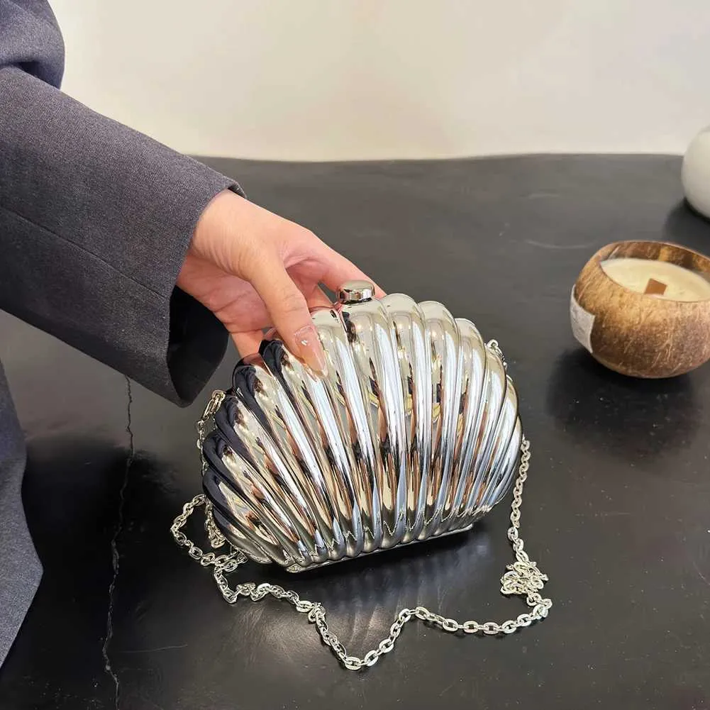 Vintage Acrylic Clutch Purse with Detachable Chain Shoulder  display picture 1