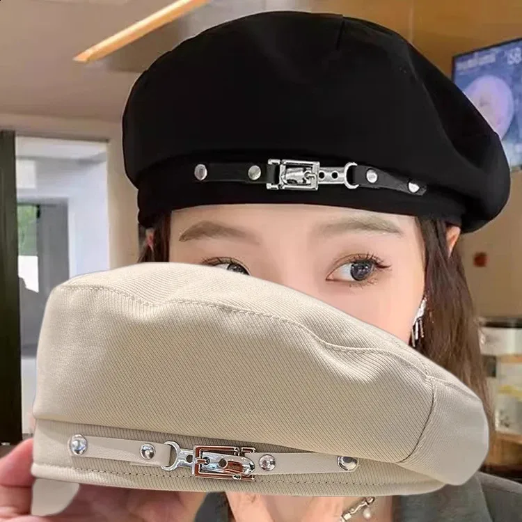 Berets Hats: Stylish Womens Metal Accent Beret, Lightweight  display picture 1