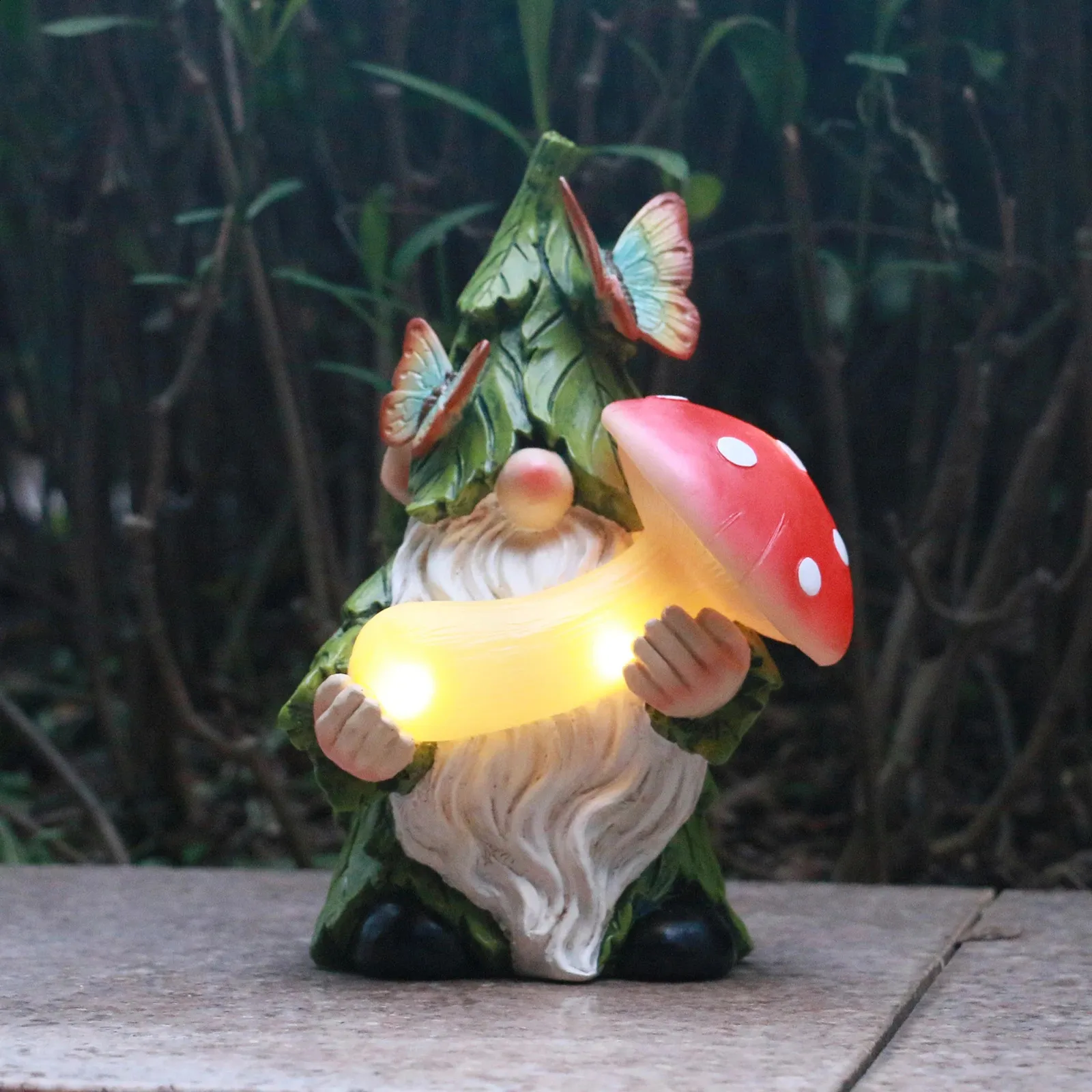 Resin Garden Gnomes With Solar LED Mushroom Light Outdoor Gnome Statue ...