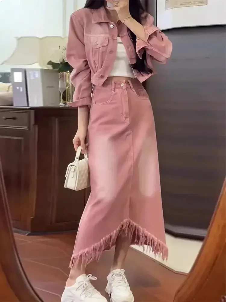 Elegant Pink Denim Skirt and High-Waisted Fringed Jacket Set for Women Age-Reducing 2-Piece Suit (240815)