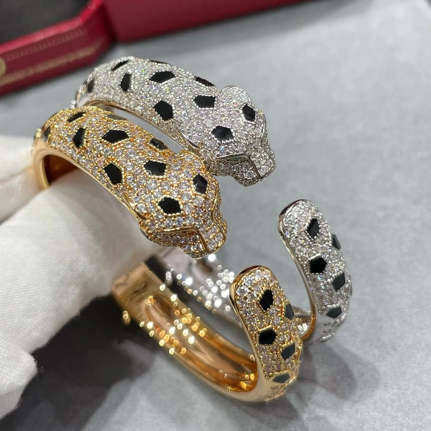 Unisex Panther Bracelet Luxurious Gold Leopard Bracelet Ring Set for Men and Women