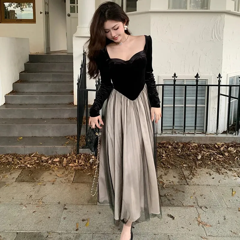 emerald green long sleeve midi dress Designer Emerald Green Dress With Sleeves
