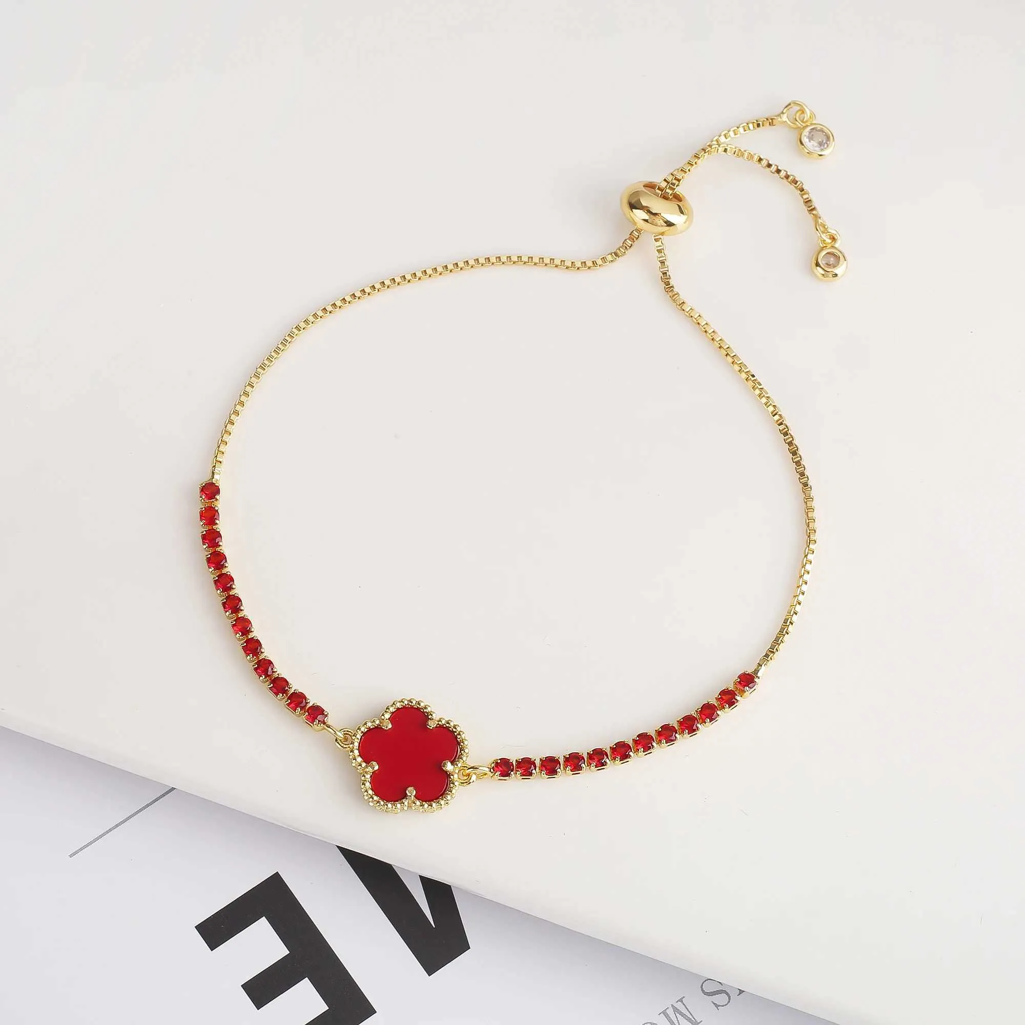 DHgate.com:Zircon Shell Bracelet: Adjustable Double-sided