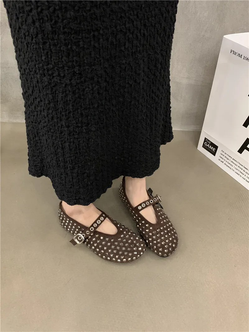 Mary Jane Crystal Ribbon Satin Flats 新品 Mary Jane Crystal Ribbon Satin Flats