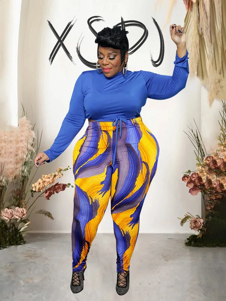 Royal Blue Two Piece Knitted Acetate Pantsuit with Square Neck Top