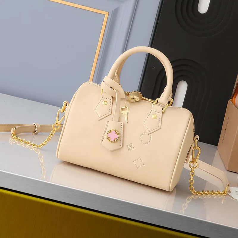 Purse with lock and key hotsell