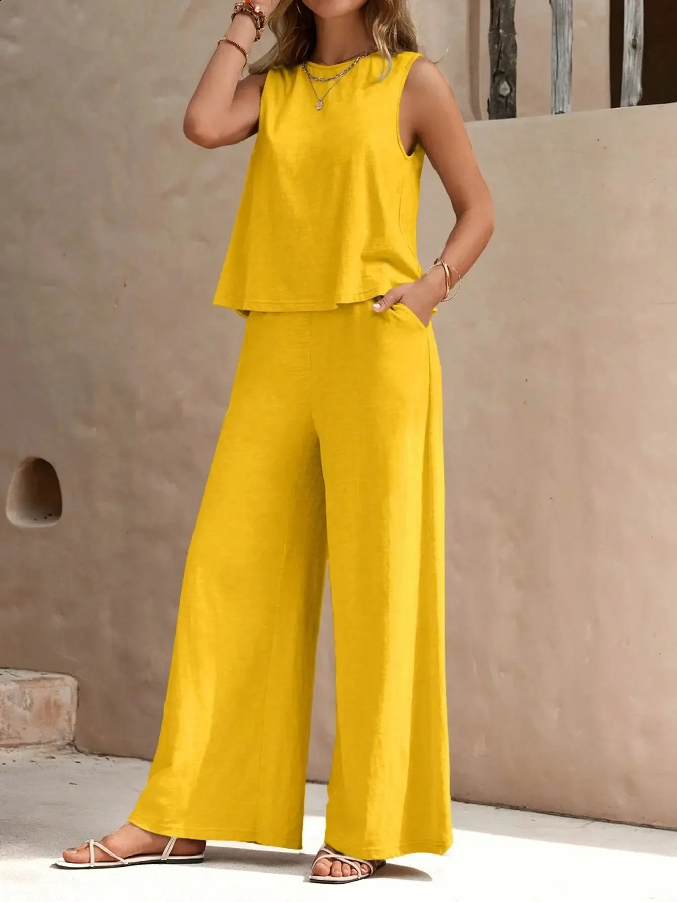 23SS☆【WOOALONG】☆Signature sleeveless set-up wide pant.s DHgate.com:Versatile Two-Piece Set: Sleeveless Shirt and