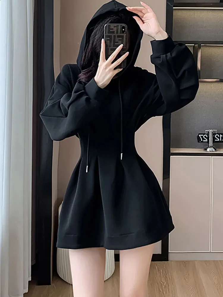 black hooded bodycon dress Desdemona Hooded Long Sleeve Maxi Dress in Black