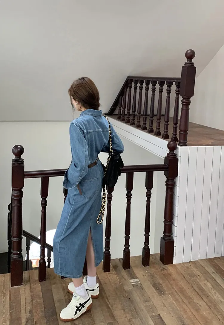 Vintage Korean Fashion Women's Slim Denim dress with Lapel, Single Breasted, Long Sleeves, and Split Hem for Autumn Casual Wear - Style 240816