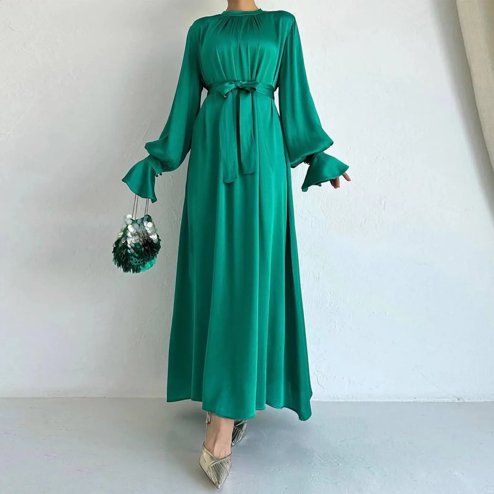 Elegant Satin dresses for Spring and Autumn - Fashionable Waist Draw-in Two-wear dress for Women from Europe and Dubai (240816) Elegant Satin dresses for Spring and Autumn - Fashionable Waist Draw-in Two-wear dress for Women from Europe and Dubai (240816)