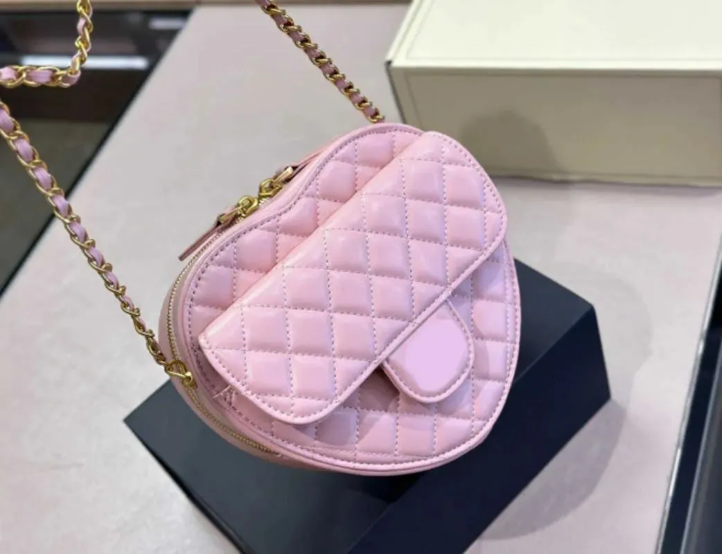 【Anyone more】Kane Vintage Heart Leather Shoulder Bag Vintage Mini Leather Heart Heart Bag With Cloudy Shoulder