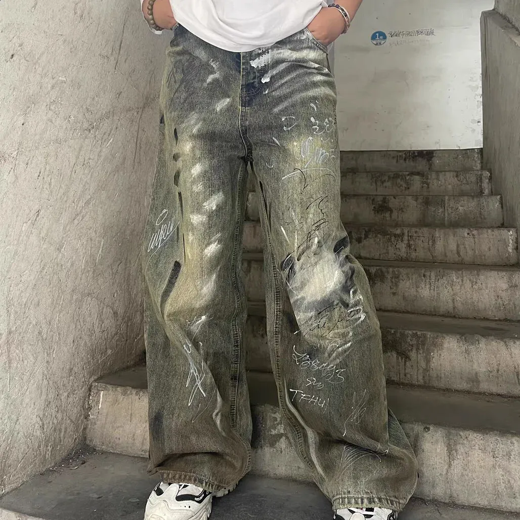 DHgate.com:American Street Denim Jeans, Loose Fit Straight