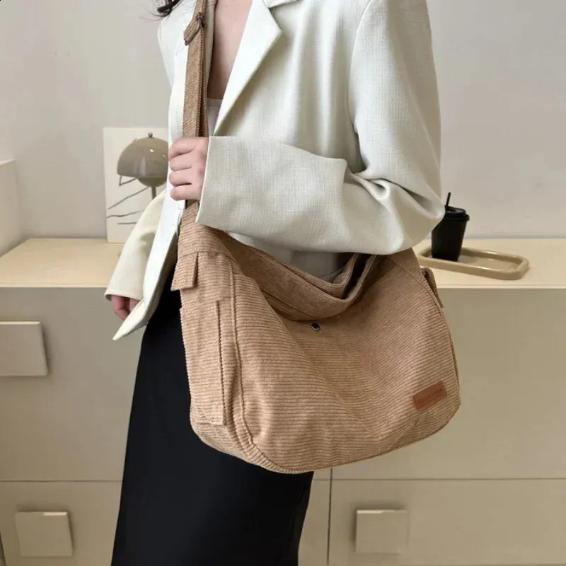 accent rope shoulder bag／khaki DHgate.com:Khaki Corduroy Crossbody Slouch Bag - Soft