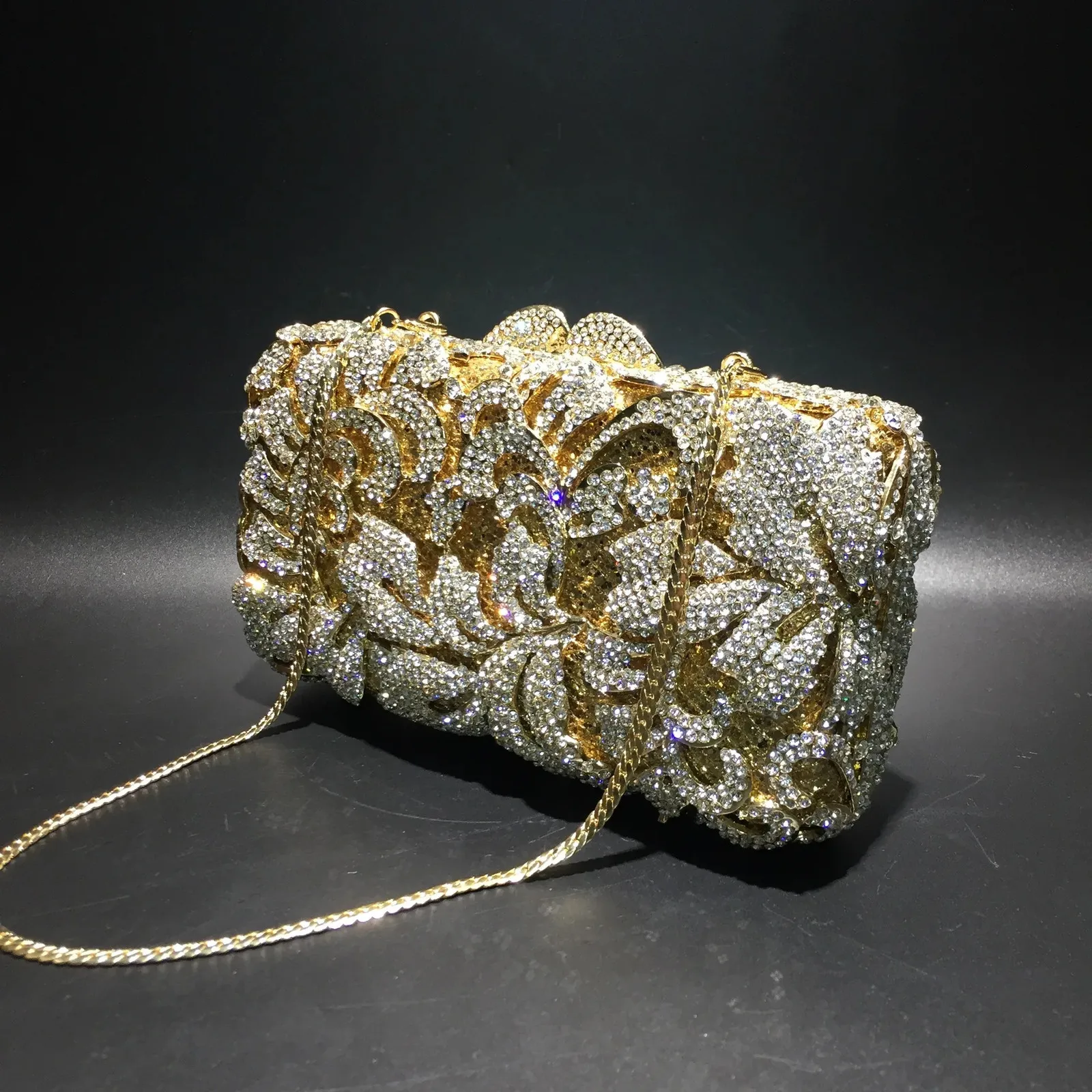 Gold Plated Pochette Soiree Gold Crystal Clutch Bag With Classical Flower Pattern And Diamond Crystal Accents Perfect For Weddings And Parties 240814 From Xuan06 56.56 DHgate.Com