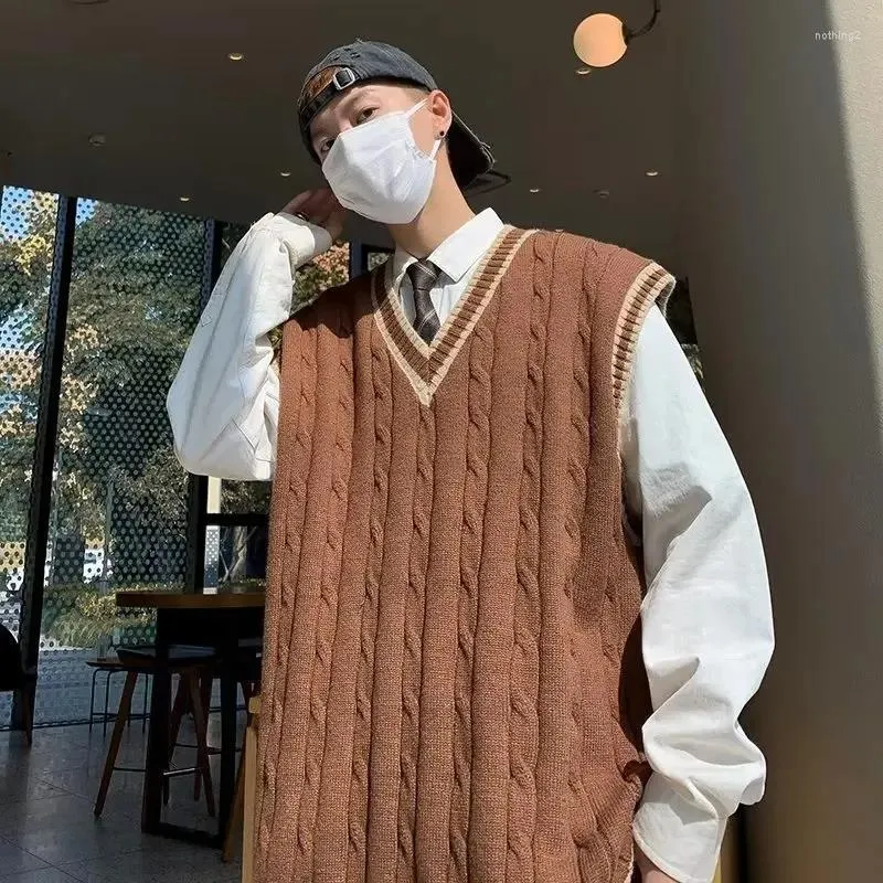 Mens Knitted Sleeveless Pullover Pattern Design 931