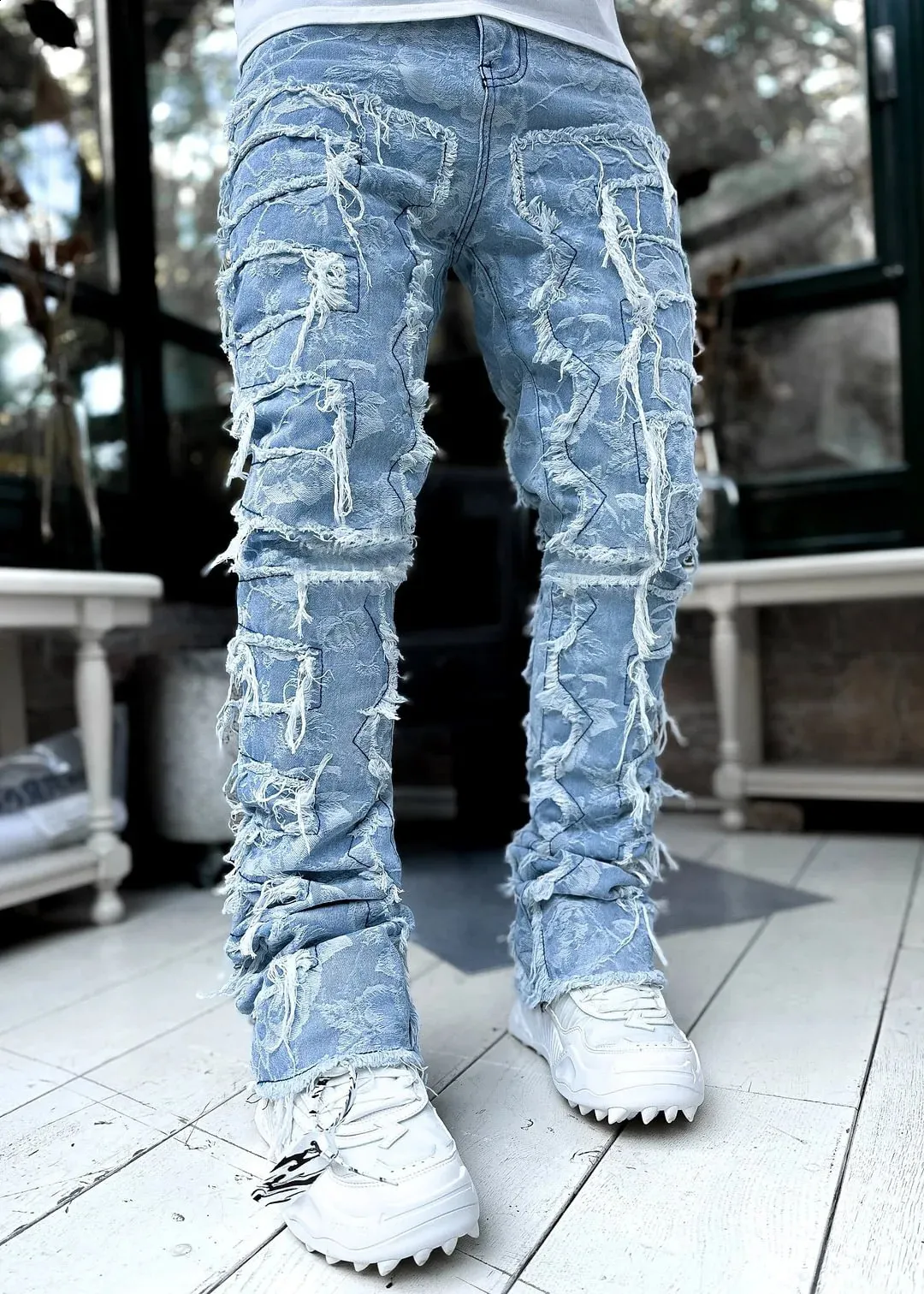 Pantaloni neri aderenti lunghi e attillati con toppe individuali primaverili ed autunnali per uomo 240819_voghion.com
