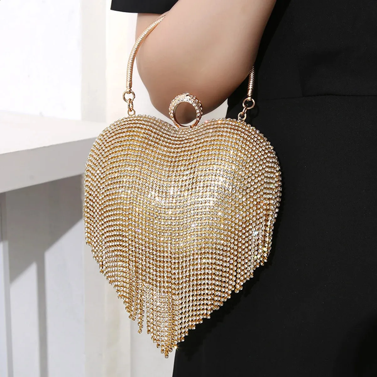 期間限定値下げsilver crystal heart clutch Silver Rhinestone Heart Clutch - All Accessories | Red Dress
