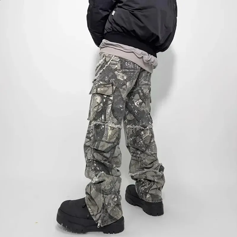 Jungle Camo Cargo Pants: Extreme Leafy Design, Loose Fit