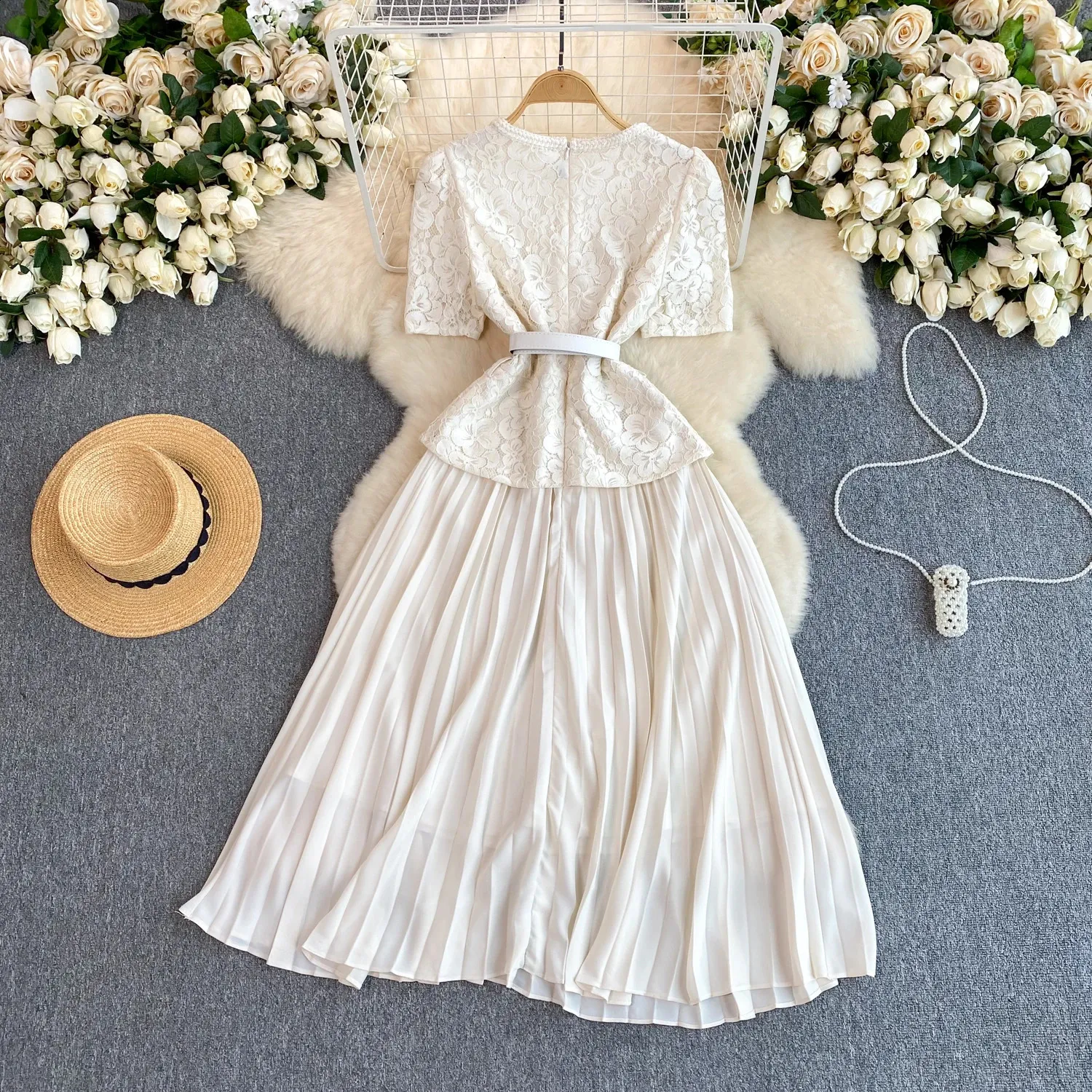 Elegant Lace Patchwork A-line dress with Square Neck and Short Sleeves for Women - High Waist, Perfect for Casual Autumn Wear (240819)