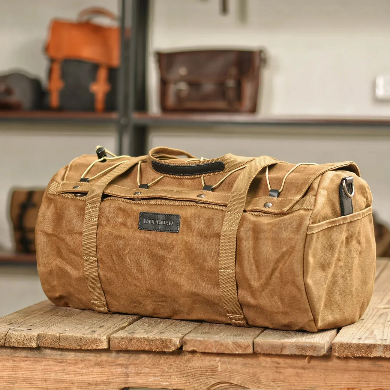 Mens sports and leisure travel bag genuine leather one-shoulder