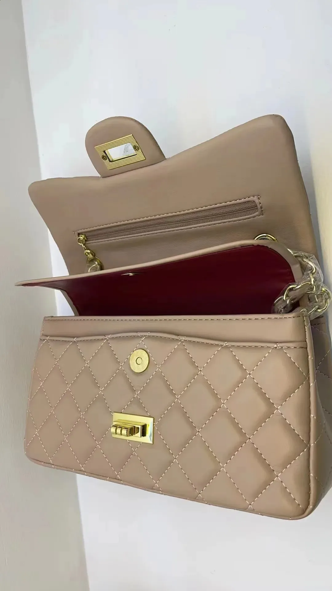 Big size／side gather bag／beige Nessa Large Signature Logo Crossbody Bag | Michael Kors [US]