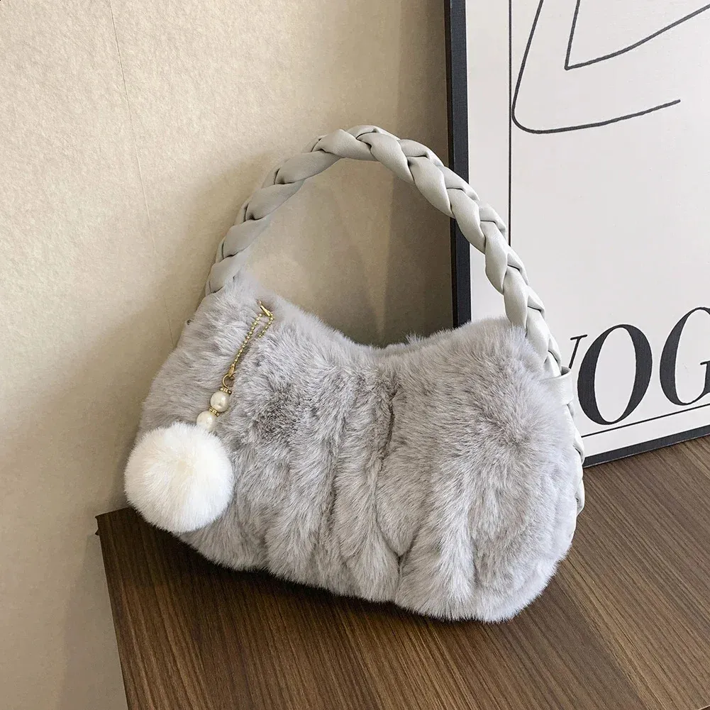 Autumn Winter Bag For Women Plush Handbags Fur Clutch Bag Purse Fluffy Shoulder Bag Y Er Furry Hobos Top Handle Bag 240820 From 10 13 DHgate