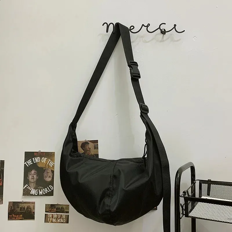 正規品/関税込【OTHER AND】Dear Bag_Small Black♥ DHgate.com:Spacious Nylon Crossbody Bag: Lightweight
