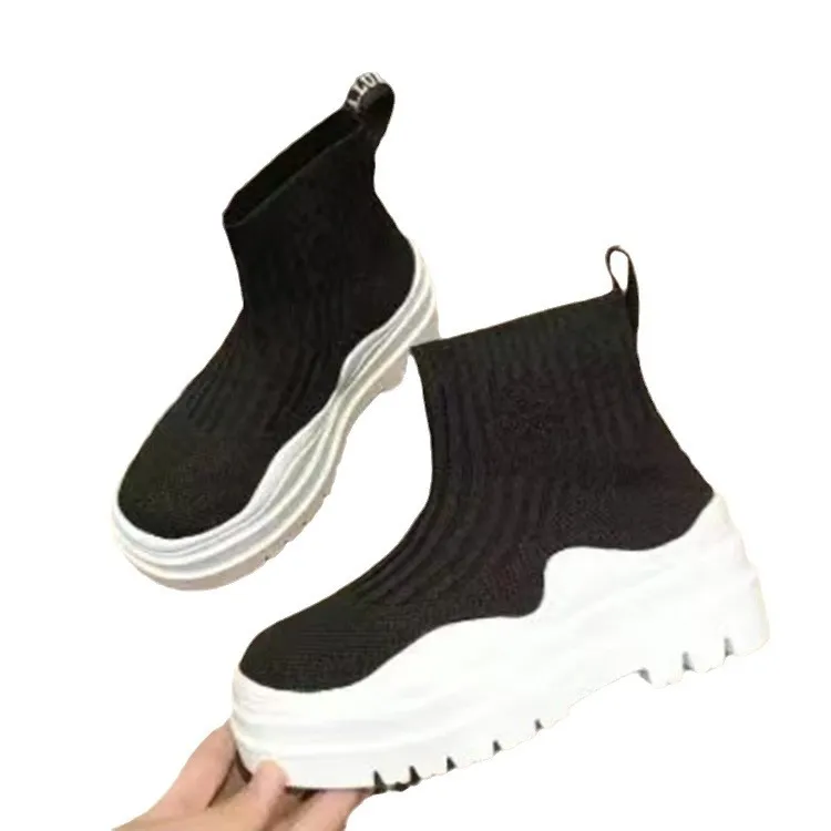 Designer winter snowboots van lakleer voor dames met dikke zool_voghion.com