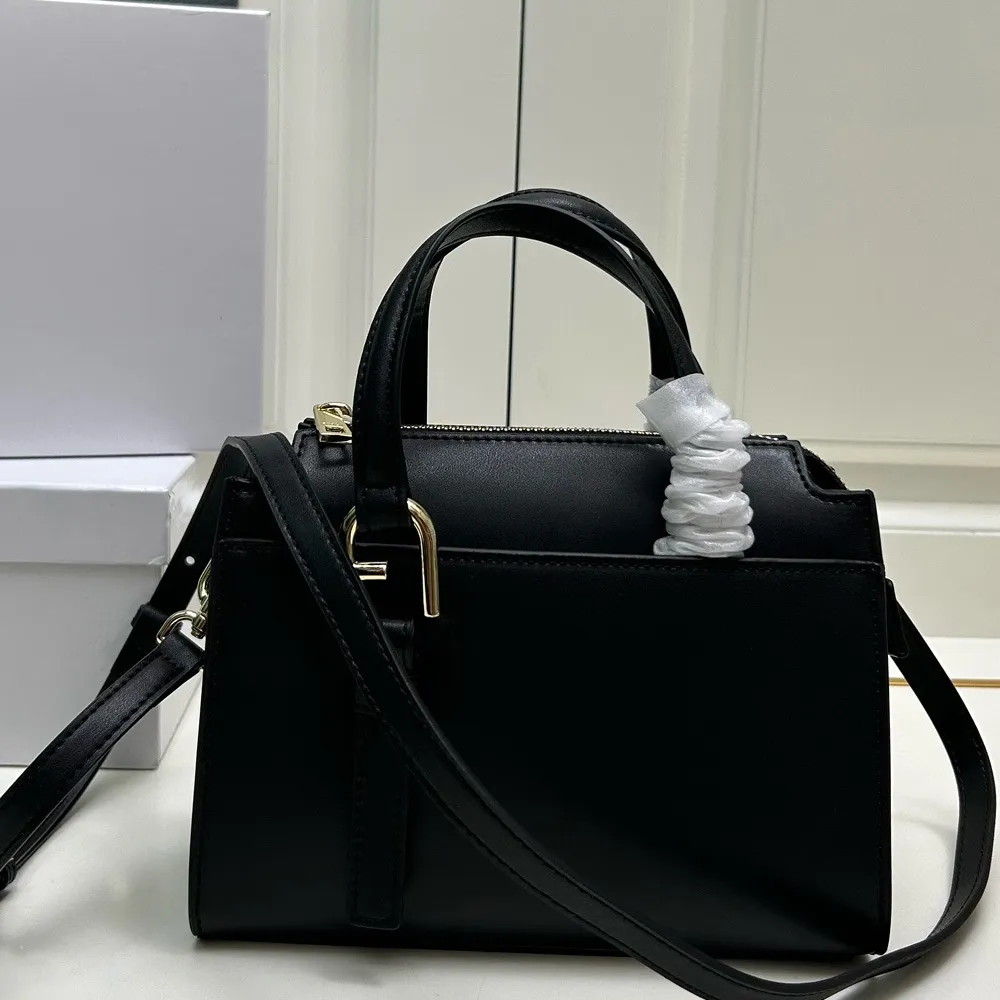 Unique designer purses hotsell