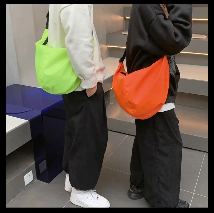 バッグ jiazi DHgate.com:Spacious Nylon Crossbody Bag: Lightweight