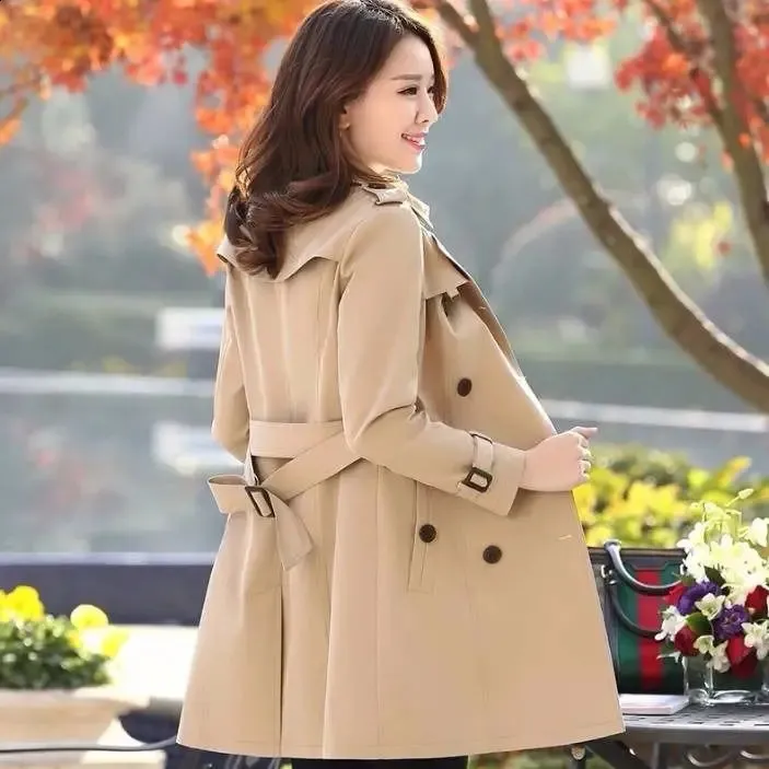 Elegant Double Breasted Belted Trench Coat: Spring/Autumn