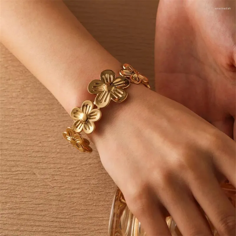 DHgate.com:18k Gold Plated Bangle Bracelet: Non-Fading