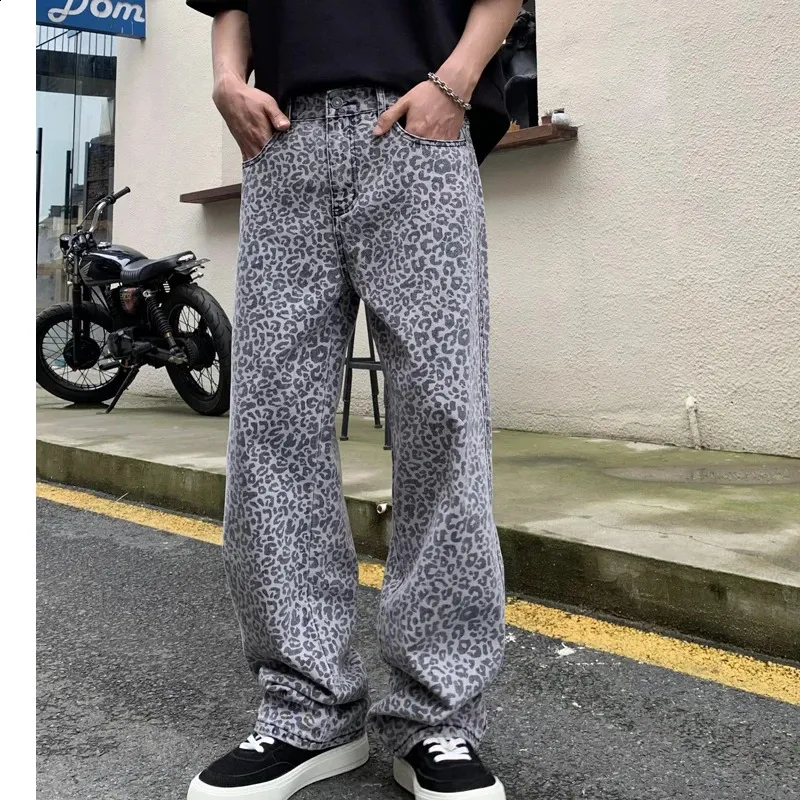Leopard Print Men's Casual baggy jeans - Lightweight