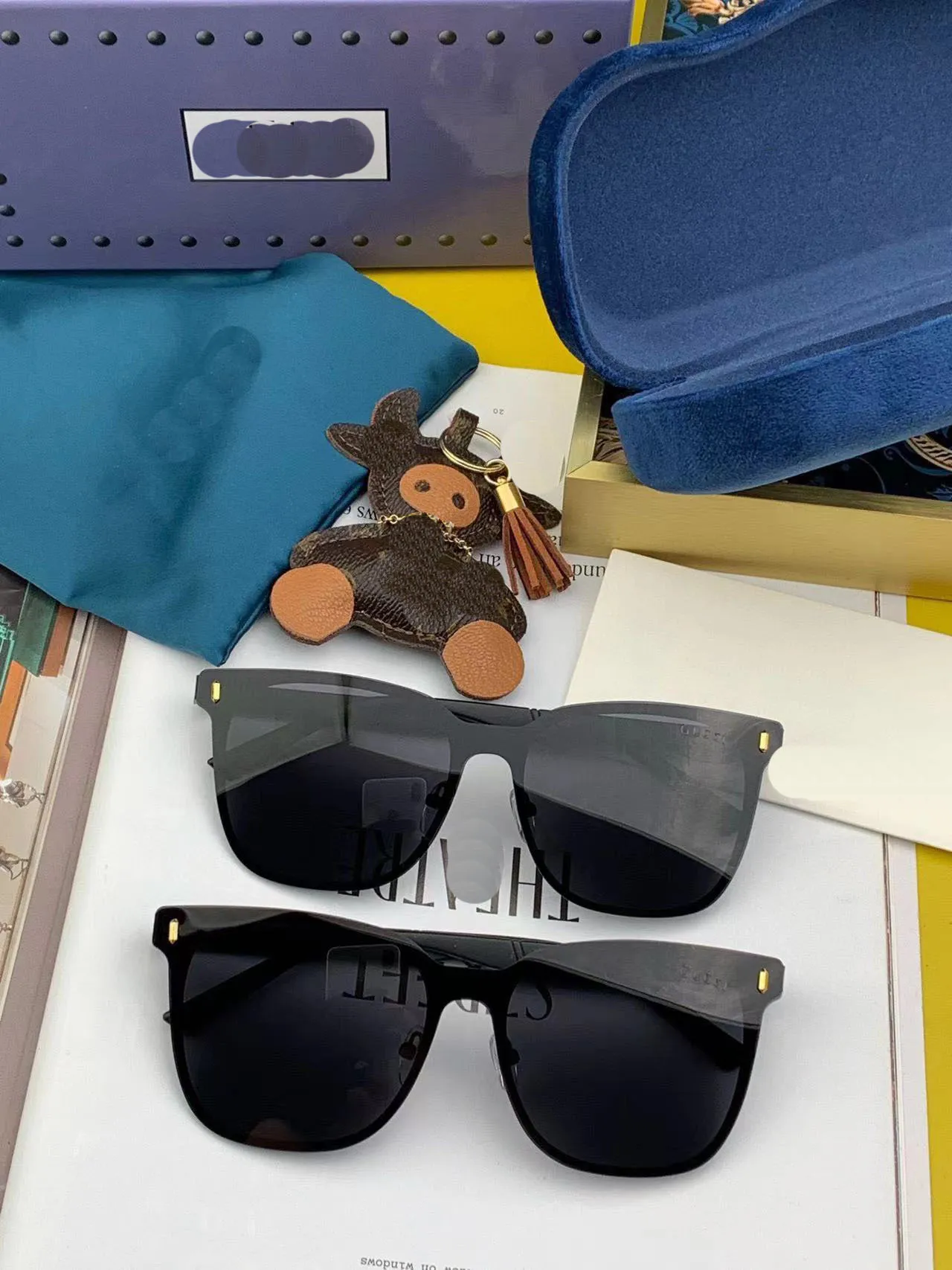 Gucci Sunnies thumbnail