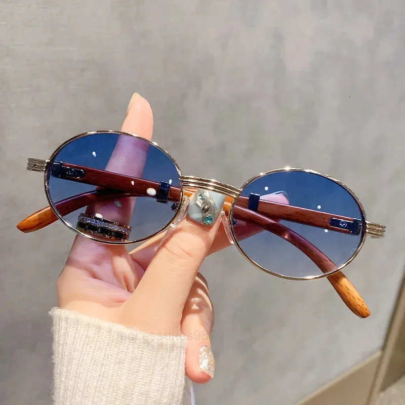 Oval Sunglasses: Gradient Lens, UV400 Protection. Retro  display picture 1