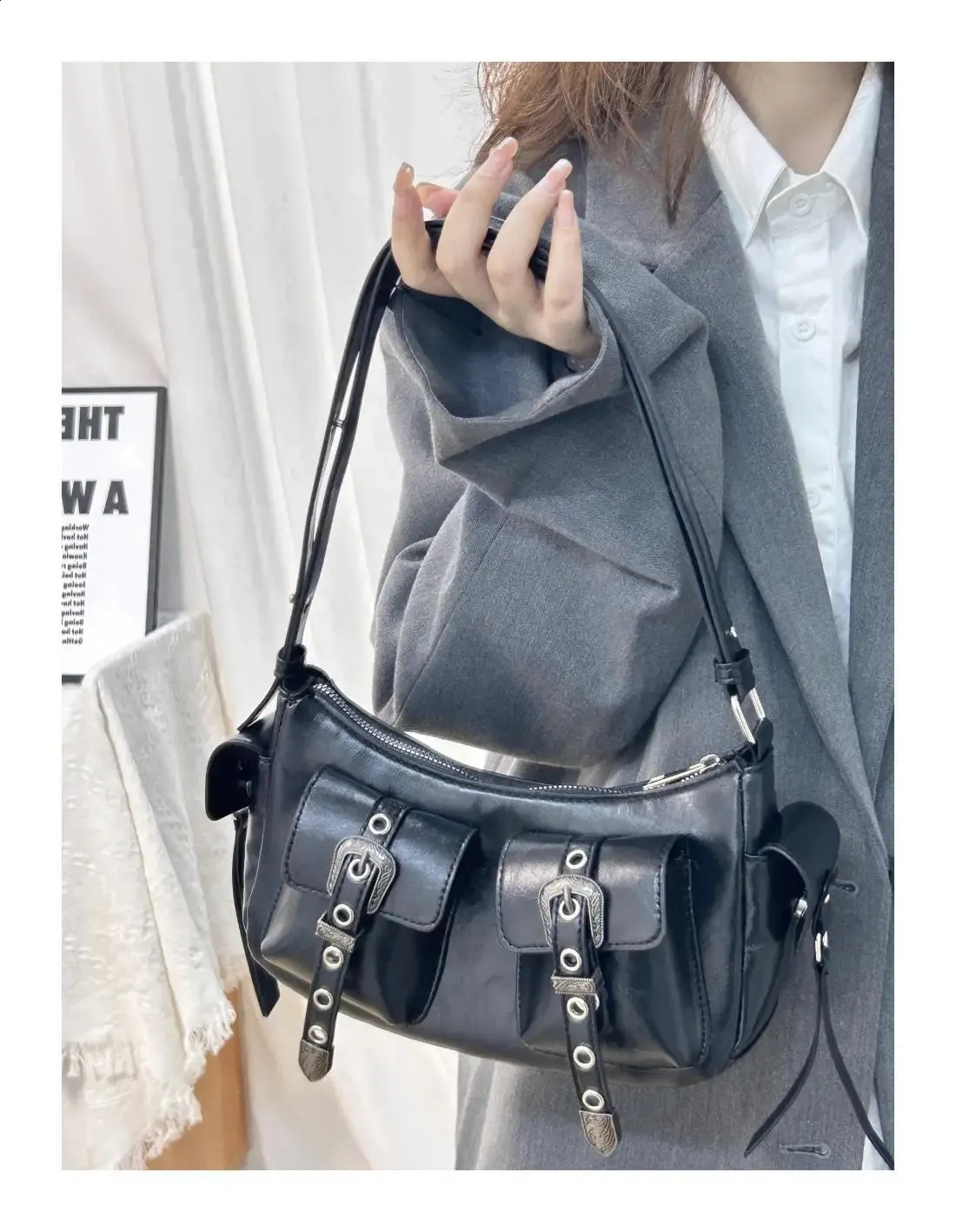 ショルダーバッグ・ポシェット IONSEOUL pocket vintage leather shoulder bag 2b78dd88-56e5-4c29-951e-