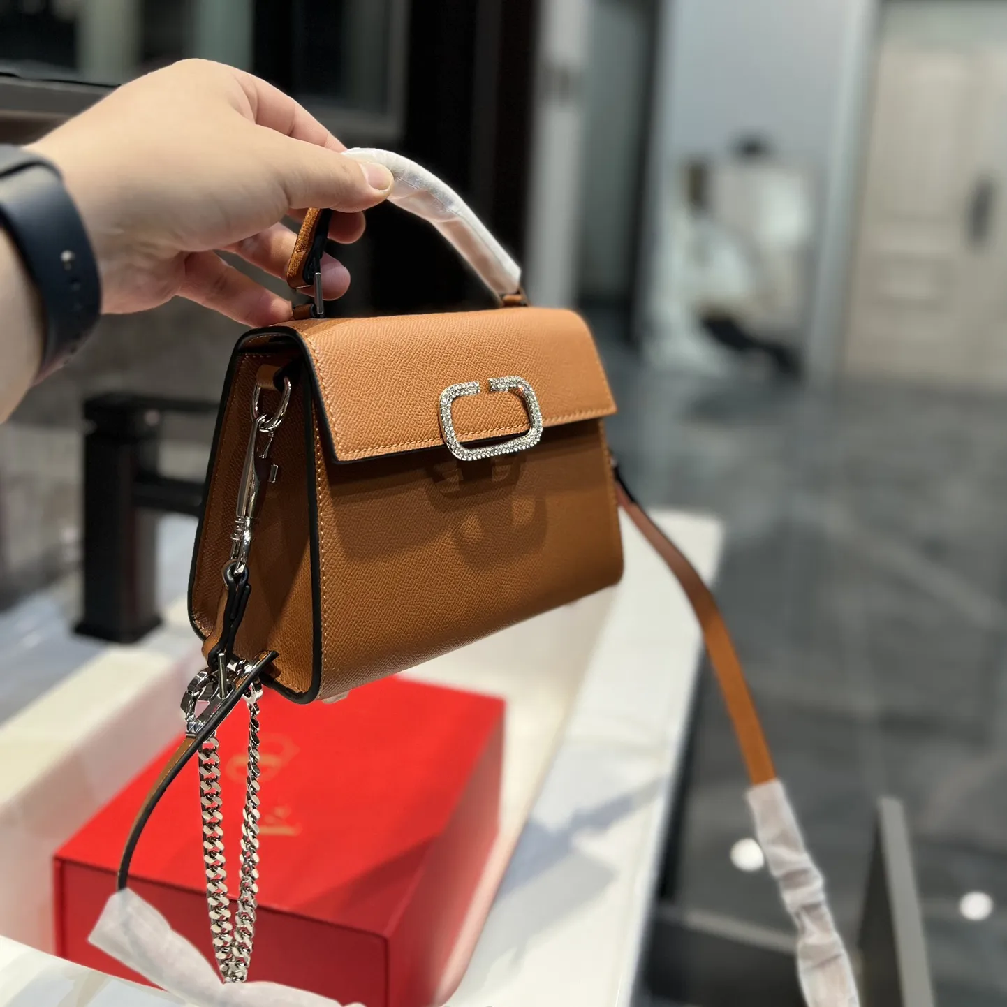 Vintage Cowhide Designer Handbag With Jewel Embroidery Versatile And Trendy Crossbody 31 Bags And Totes For Women From Hou2024 45.08 DHgate.Com