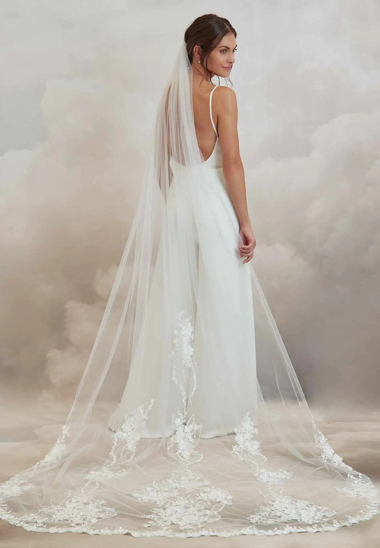 Elegant White Lace Bridal Veil with Comb One-Layer White or Ivory Lace Wedding Veil Tulle Veil for  main image 3