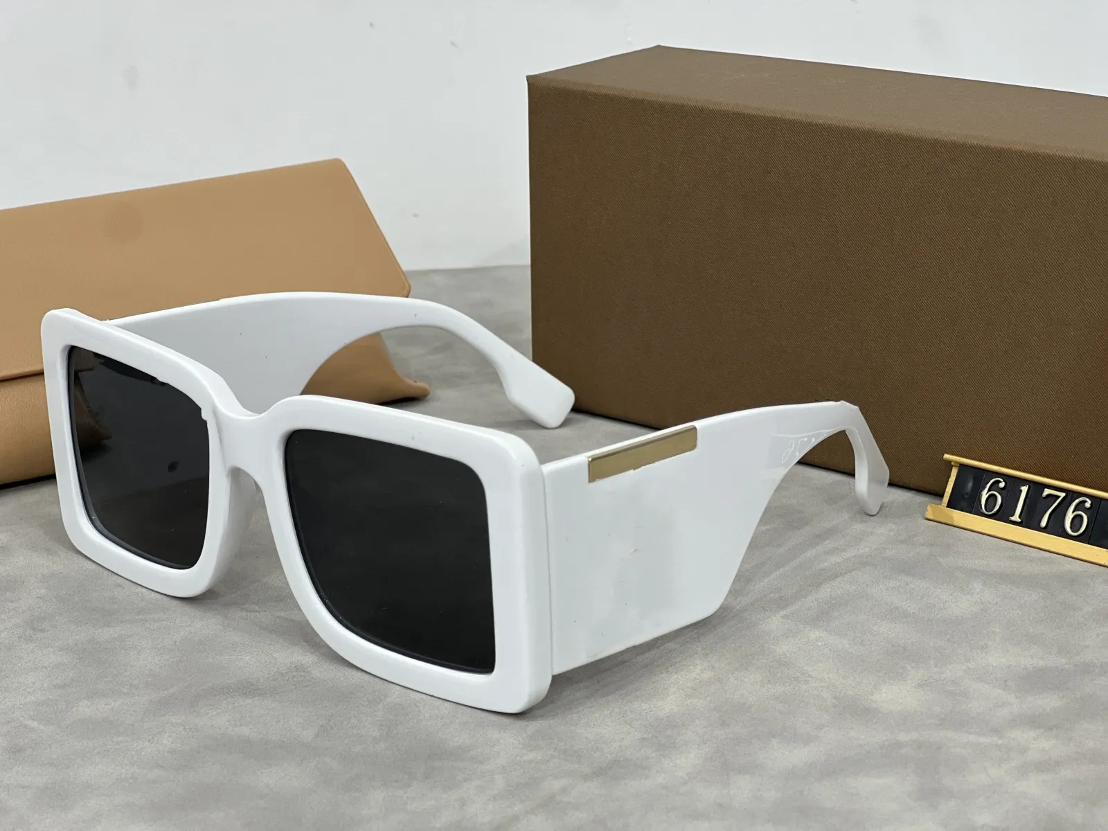 Square Shield Sunglasses with UV400 Protection, Plastic Frame Green Oversized Big Thick Bold Frame Sunglasses Square  main image 4