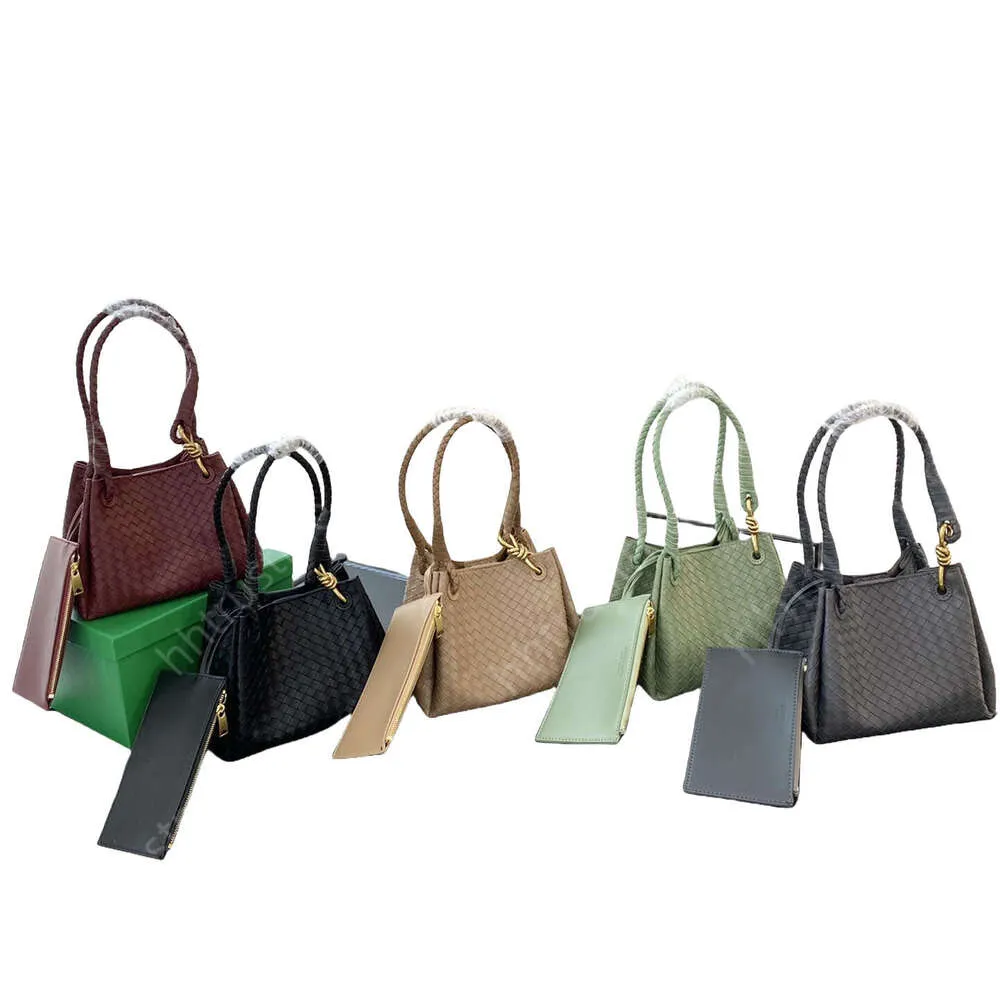ハンドバッグ Parachute leather shoulder bag DHgate.com:Designer Handbag - Small Parachute Shoulder Bag