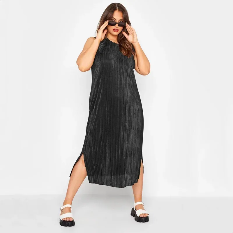 Elegant Plus Size Plisse Midi Dress - Sleeveless, Loose Fit, Casual Tank Style with Side Slit for Office Wear (240822)