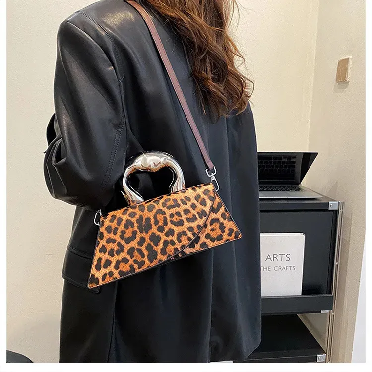 Leopard Print Crossbody Handbag: Stylish Small Flap Shoulder Bag Leopard Print Crossbody Handbag: Stylish Small Flap Shoulder Bag