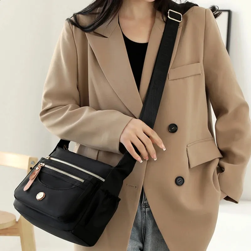 ☆関税込☆JILLSTUART★DAILY NYLON POCKET POINT CROSS BAG★ DHgate.com:Multi-Pocket Crossbody Bag: Waterproof & Spacious