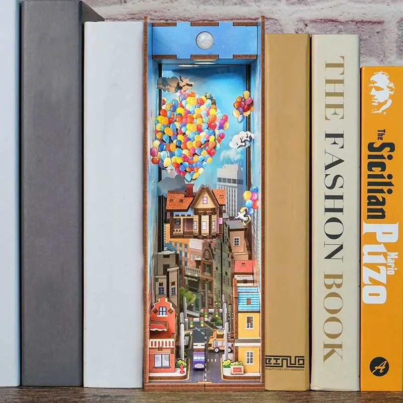 Fsolis DIY Book Nook,Maison De Poupée Miniature Avec Meubles En Bois Et Lumiere Led Kit D Insertion D Etagere Dans Le Book Nook Kit De Maquette De Book Nook Pour Adultes The Gate Of Wonderland