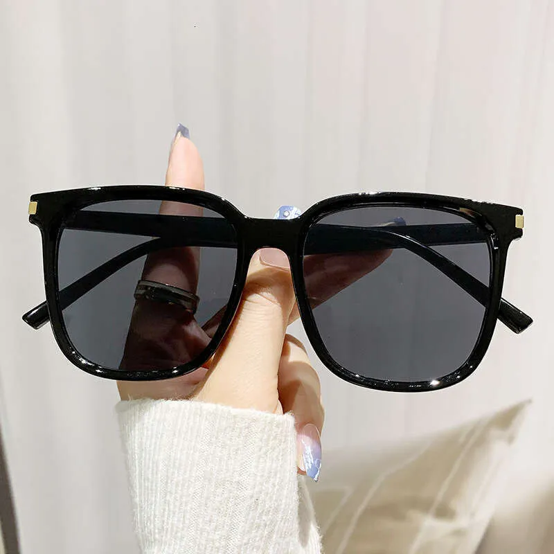 Advanced UV Protection Light Tint Sunglasses For Trendy Street Photography Large Frame Personalized Design For Men And Women 2022 Edition From Dunhuang9786 18.37 DHgate.Com