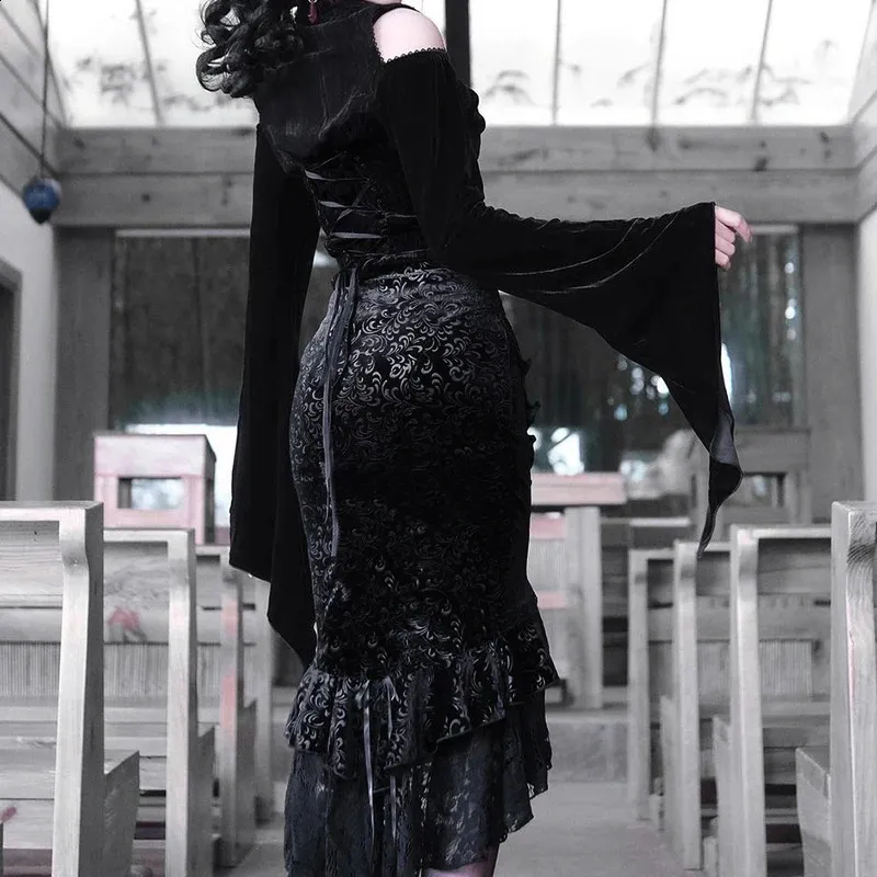 2024 Gothic Peacock Flower Ruffle Fishtail skirt for Women - Casual European & American Street Style (Black)