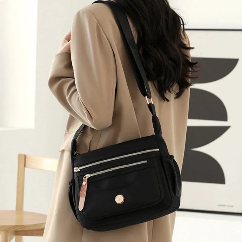 ☆関税込☆JILLSTUART★DAILY NYLON POCKET POINT CROSS BAG★ DHgate.com:Multi-Pocket Crossbody Bag: Waterproof & Spacious