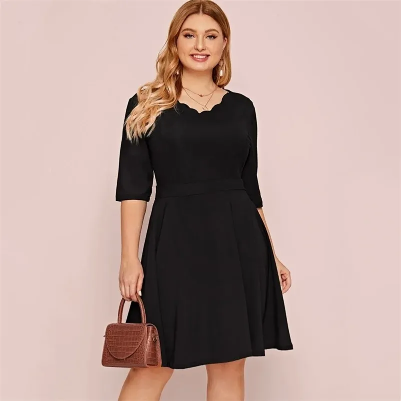 Elegant Plus Size Half Sleeve A-line dress with Scoop Neck for Spring and Autumn - Black Fit and Flare for Women's Work and Office Attire (Size 240822 Elegant Plus Size Half Sleeve A-line dress with Scoop Neck for Spring and Autumn - Black Fit and Flare for Women's Work and Office Attire (Size 240822