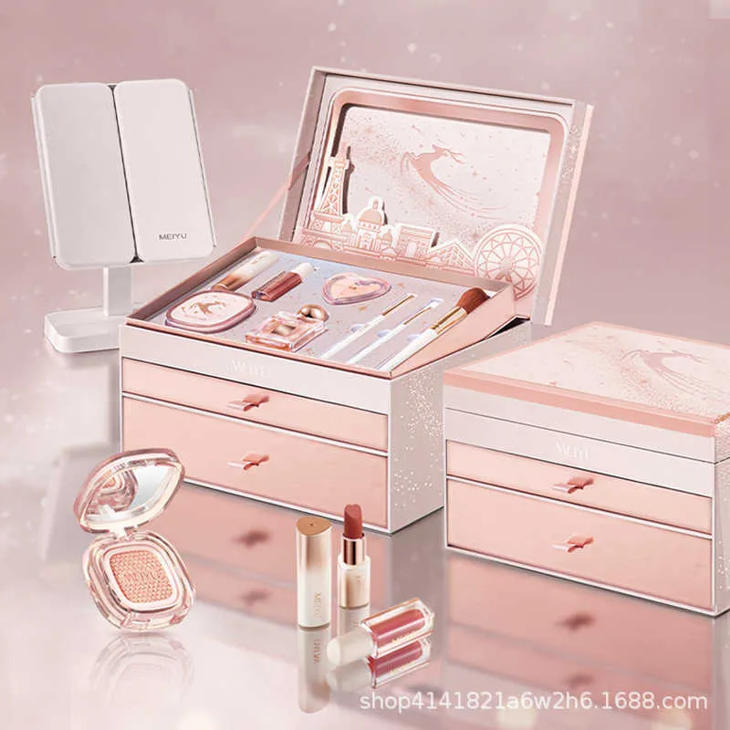 Complete 520 Gift Lipstick Makeup Set with Green Wooden Components