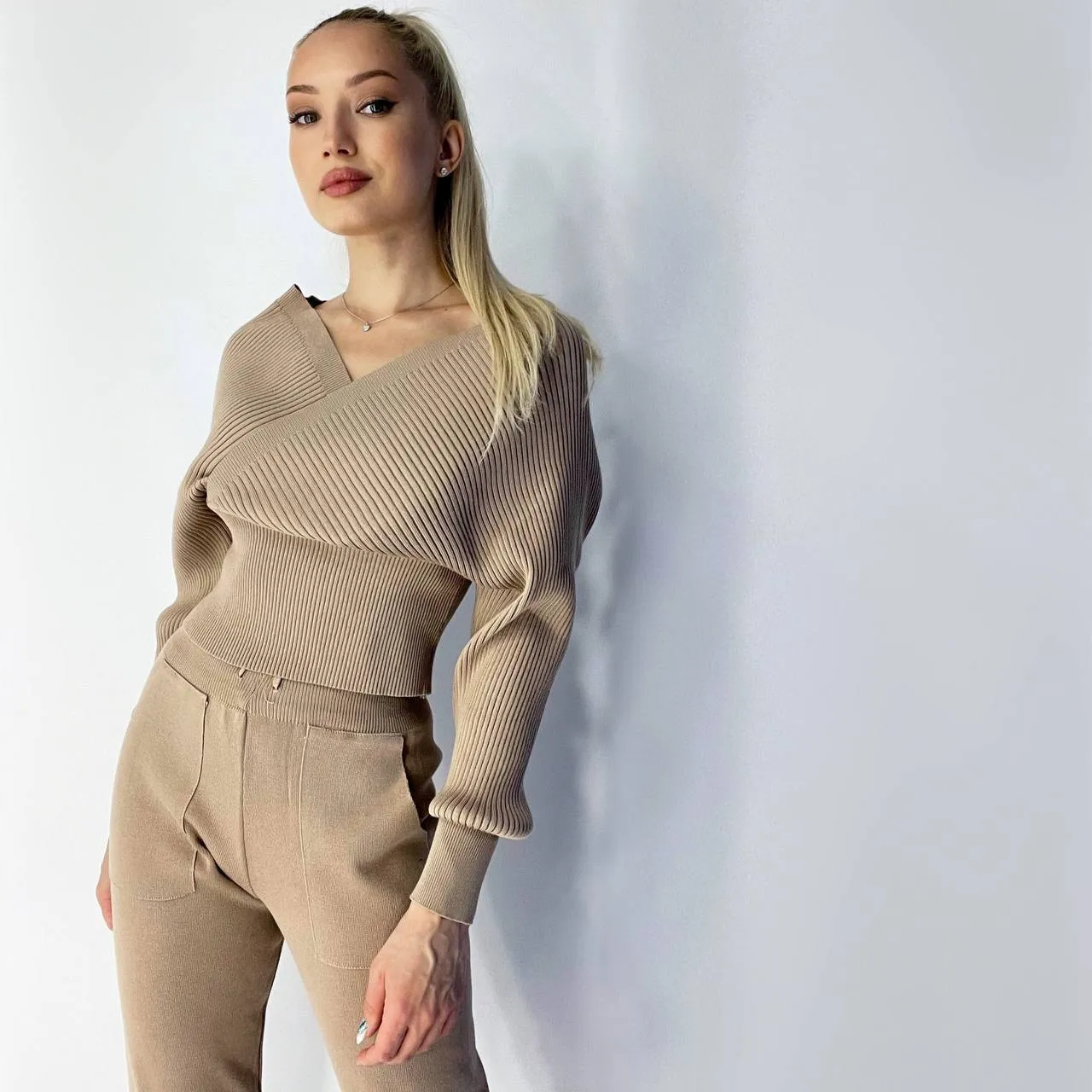 Premium Knit Sweatsuit: V-Neck Sweater Elastic Waist Pants Set